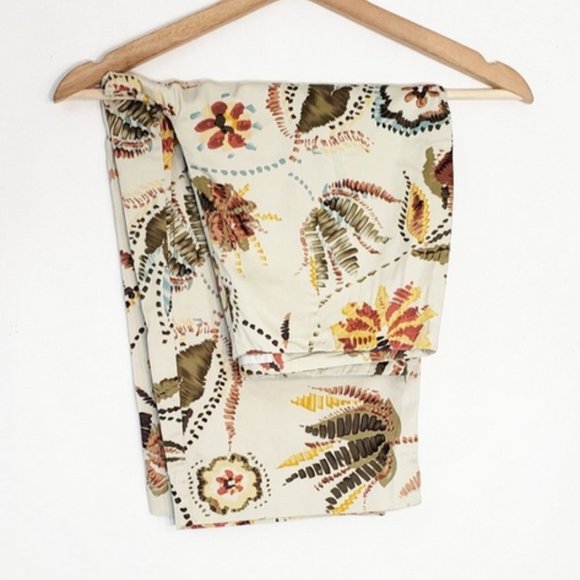 Silk Club Collection Floral Print Capris - Picture 3 of 4